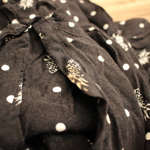 Torrid Black & White Pineapple Polka Dot Flowy Summer Dress 0 - Picture 8 of 9